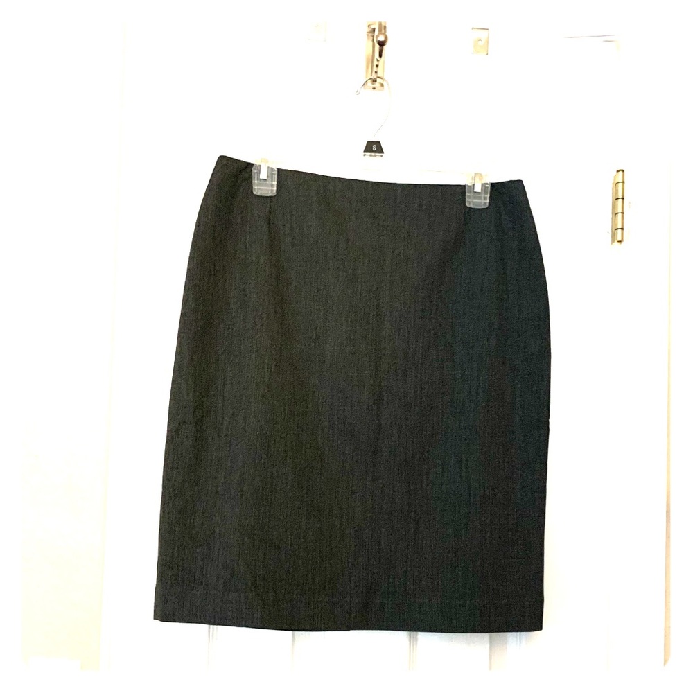 Alex Marie gray/black pencil skirt. Size 8